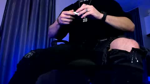 Paris online show from 12.18.25