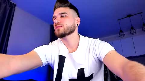 Snapshot of paris_lock chatting on 01.17.26 Paris online show from 01.17.26