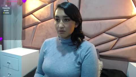 Snapshot of paris_love19 chatting on 12.02.25 kitty online show from 12.02.25