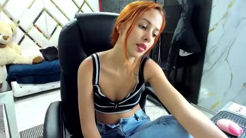 paris petit online show from 10.21.25