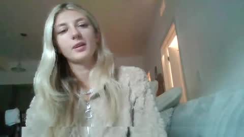 parisbaby2000 online show from 10.08.25