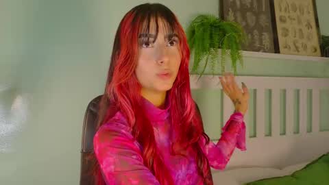 Snapshot of parisfox_ chatting on 11.15.25 PARIS online show from 11.15.25