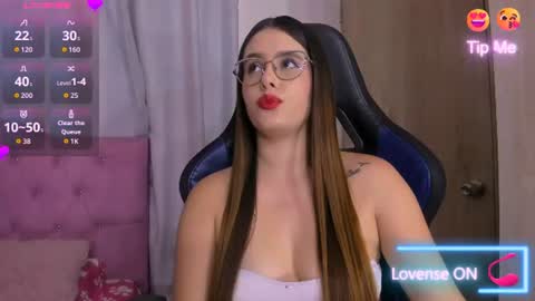 Snapshot of parisshayk chatting on 06.20.26 Paris online show from 06.20.26