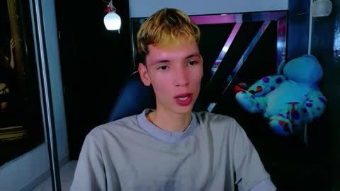 Snapshot of park_jimin1 chatting on 11.28.25 park_jimin1 online show from 11.28.25