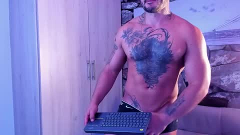 Snapshot of parker_lavine chatting on 12.24.24 parker lavine online show from 12.24.24