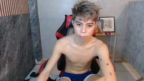 Snapshot of parkseo_yeon chatting on 10.22.25 HENRY online show from 10.22.25