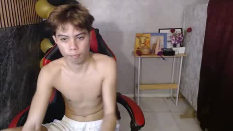 Snapshot of parkseo_yeon chatting on 12.14.25 HENRY online show from 12.14.25