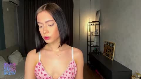 Snapshot of particiasinkovich chatting on 04.08.26 Stacy online show from 04.08.26