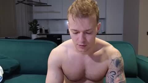 Pashka online show from 10.22.25