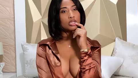 passionmacoll online show from 11.12.25