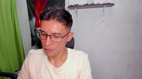 EDUAR Independent model online show from 07.23.26