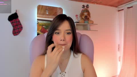Snapshot of pau_cute chatting on 12.07.24 Sofa online show from 12.07.24