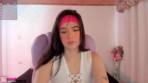 Snapshot of pau_cute chatting on 01.06.25 Sofa online show from 01.06.25