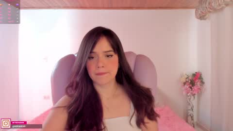 Snapshot of pau_cute chatting on 01.29.25 Sofa online show from 01.29.25