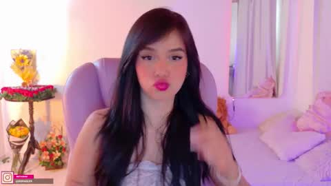 Snapshot of pau_cute chatting on 09.23.25 Sofa online show from 09.23.25
