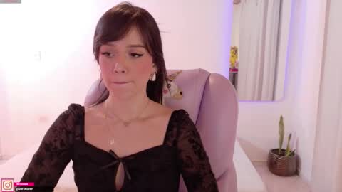 Snapshot of pau_cute chatting on 02.24.26 Sofa online show from 02.24.26