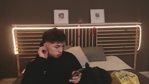 Snapshot of paul_evanss chatting on 02.27.25 Paul online show from 02.27.25
