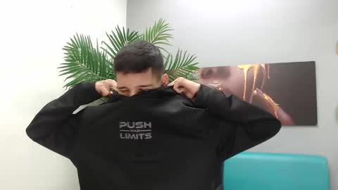 Snapshot of paul_ponce chatting on 10.12.25 PAUL online show from 10.12.25