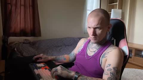 Snapshot of paul_razor chatting on 12.14.25 Paul online show from 12.14.25