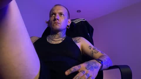 Snapshot of paul_razor chatting on 12.14.25 Paul online show from 12.14.25