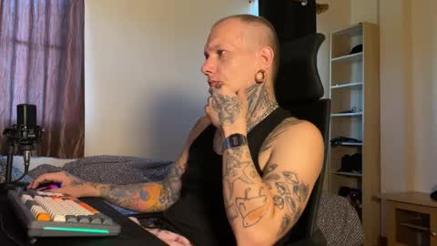 Snapshot of paul_razor chatting on 01.09.26 Paul online show from 01.09.26