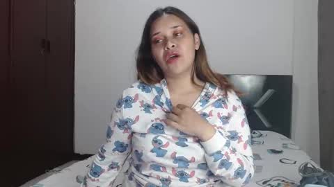 Snapshot of paula_anderson chatting on 10.04.25 PAULA online show from 10.04.25