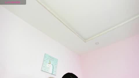 Snapshot of paula_cosio chatting on 11.29.25 dahia online show from 11.29.25