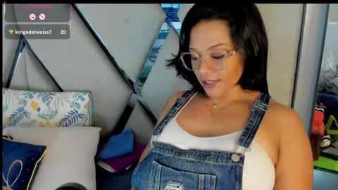 Paula online show from 02.21.25