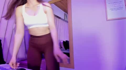 paula_miler1 online show from 04.07.26