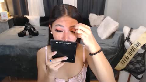 paulalawman online show from 12.20.25