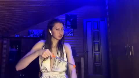 Ashley Cooper online show from 09.27.25