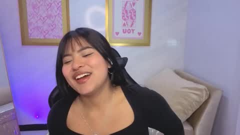 Snapshot of paulette_v chatting on 02.06.26 Live 800am 200pm COLOMBIAN HOUR online show from 02.06.26