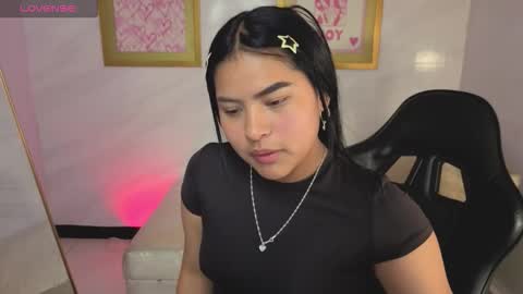 Live 800am 200pm COLOMBIAN HOUR online show from 03.24.26