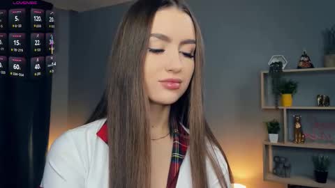 Snapshot of paulettelafevre chatting on 10.23.25 Eva online show from 10.23.25