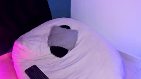 Snapshot of paulin01_ chatting on 11.14.25 Paulina online show from 11.14.25