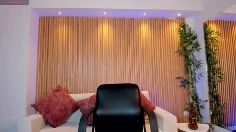 Snapshot of paulina_sweett chatting on 02.14.26 Paulina online show from 02.14.26