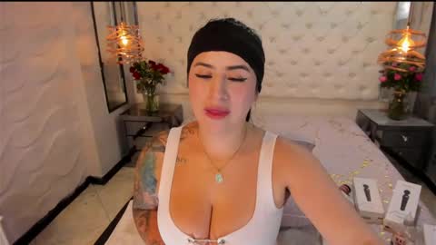 Snapshot of paulinabelen21 chatting on 02.19.25 paulinabelen21 online show from 02.19.25