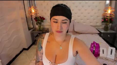 Snapshot of paulinabelen21 chatting on 02.19.25 paulinabelen21 online show from 02.19.25