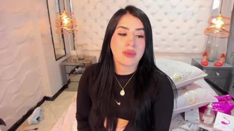 Snapshot of paulinabelen21 chatting on 03.06.25 paulinabelen21 online show from 03.06.25