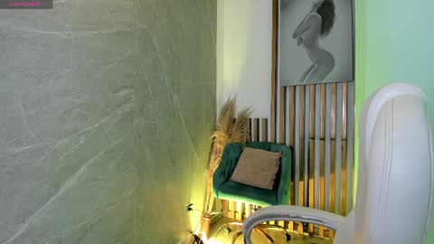 Paulina Belle online show from 04.04.26