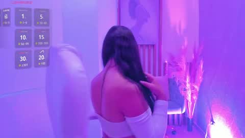 Paulina Belle online show from 04.07.26