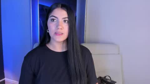 Paulina online show from 10.13.25