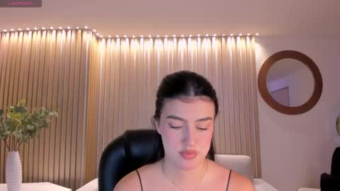 Paulina Santos  online show from 10.19.25