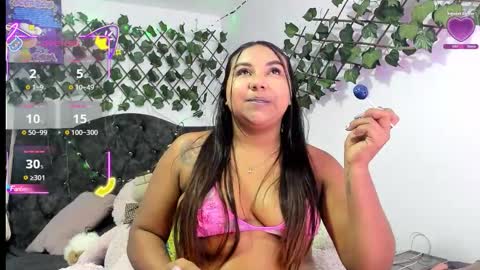 Paulina online show from 11.25.25