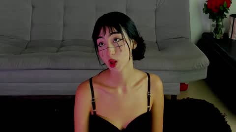 Snapshot of pauline_rouge chatting on 10.09.25 Pauline online show from 10.09.25