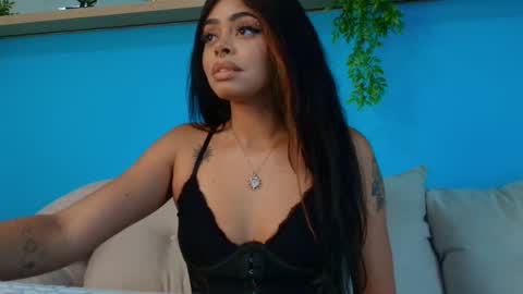 Snapshot of paulinne_clark chatting on 02.25.26 paulinne_clark online show from 02.25.26