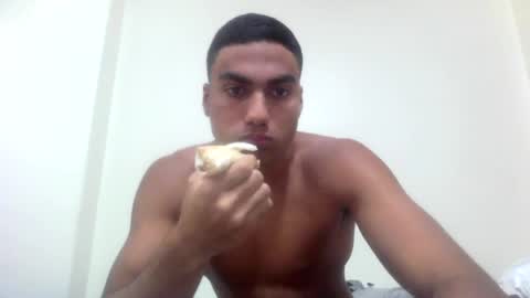 paulo online show from 04.15.26