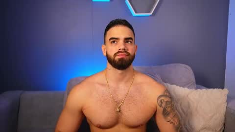 Snapshot of paulphoenix_ chatting on 02.12.26 Paul Phoenix online show from 02.12.26