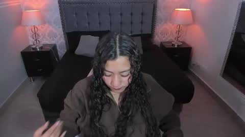 Snapshot of paulyss chatting on 03.18.26 Paulys online show from 03.18.26