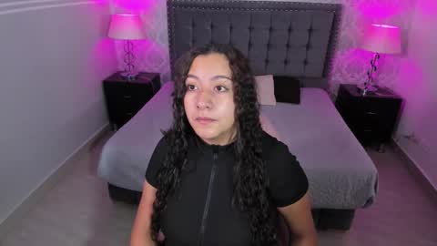 Snapshot of paulyss chatting on 03.24.26 Paulys online show from 03.24.26